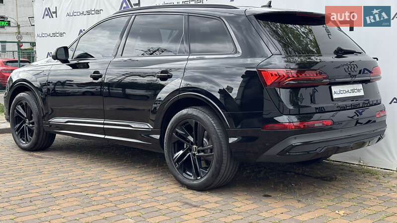 Внедорожник / Кроссовер Audi Q7 2020 в Киеве