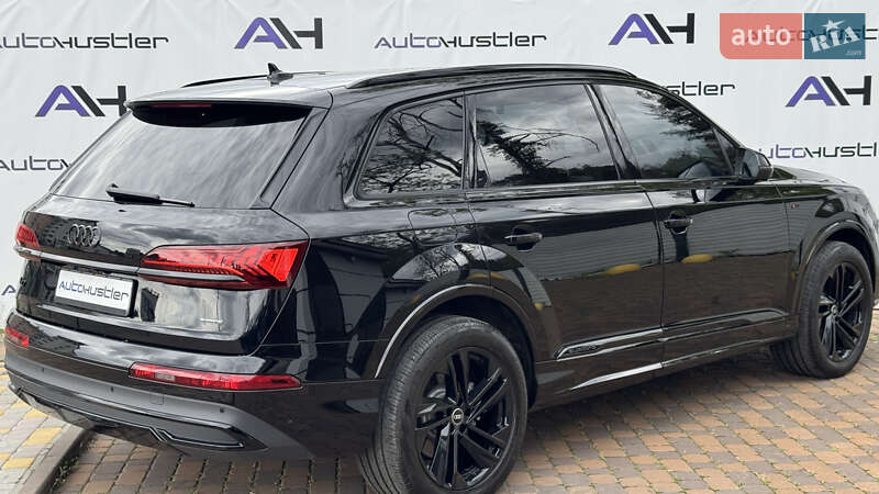 Внедорожник / Кроссовер Audi Q7 2020 в Киеве