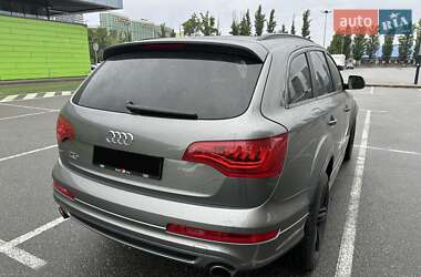 Внедорожник / Кроссовер Audi Q7 2015 в 