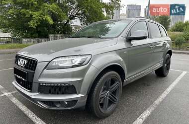 Внедорожник / Кроссовер Audi Q7 2015 в 