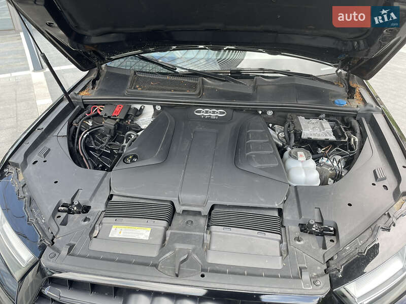 Позашляховик / Кросовер Audi Q7 2018 в Києві