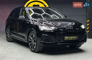 Позашляховик / Кросовер Audi Q7 2022 в Чернівцях