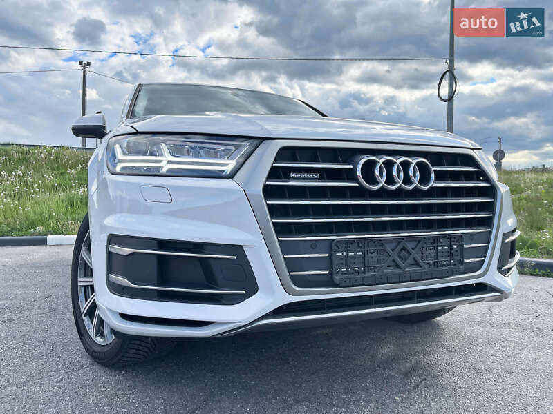 Внедорожник / Кроссовер Audi Q7 2016 в Киеве