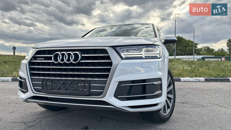 Внедорожник / Кроссовер Audi Q7 2016 в Киеве