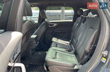 Внедорожник / Кроссовер Audi Q7 2018 в 