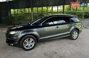 Внедорожник / Кроссовер Audi Q7 2011 в 