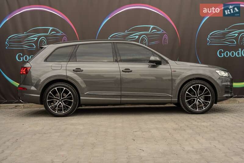 Позашляховик / Кросовер Audi Q7 2018 в Луцьку