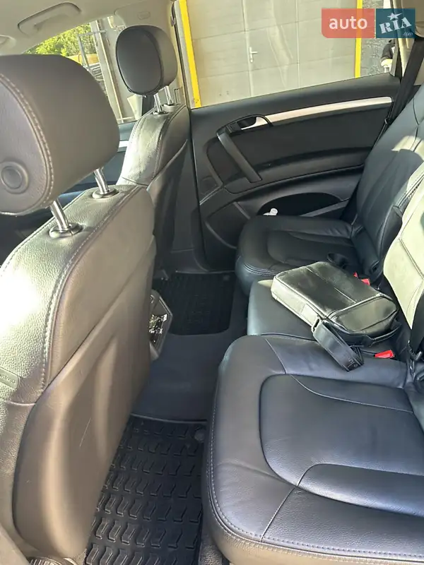 Внедорожник / Кроссовер Audi Q7 2014 в 