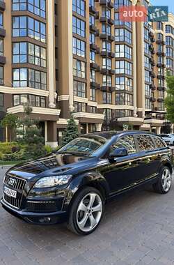 Позашляховик / Кросовер Audi Q7 2015 в Києві