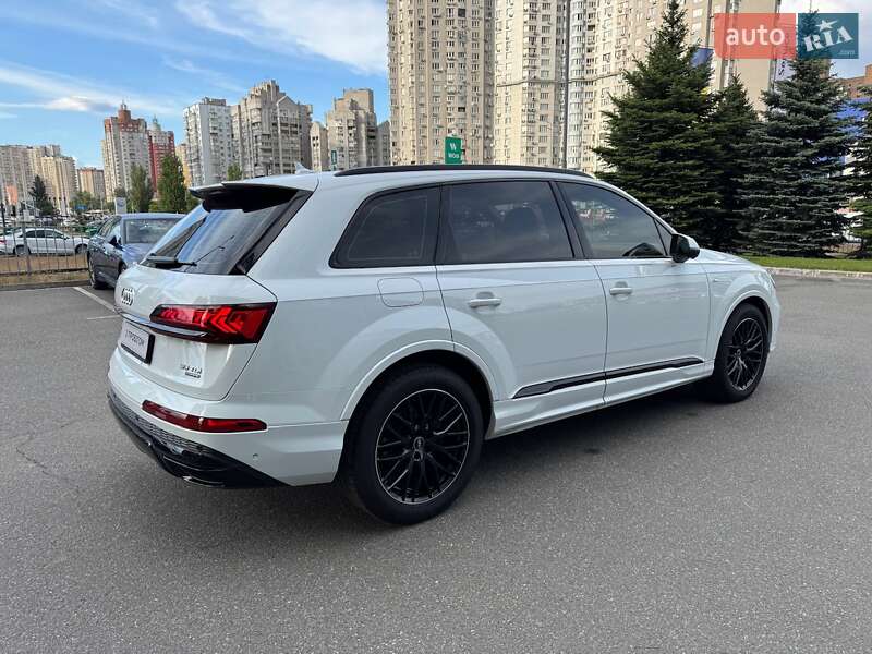 Внедорожник / Кроссовер Audi Q7 2023 в Киеве