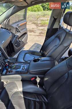 Внедорожник / Кроссовер Audi Q7 2007 в 