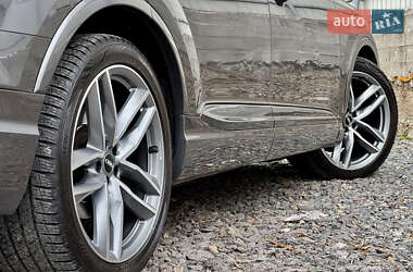 Внедорожник / Кроссовер Audi Q7 2018 в 
