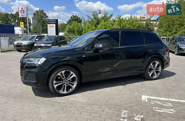 Внедорожник / Кроссовер Audi Q7 2023 в 