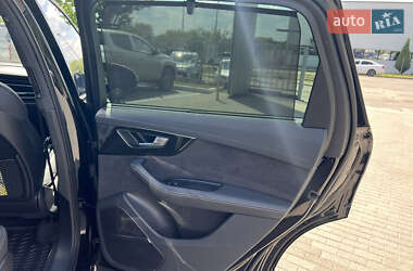 Внедорожник / Кроссовер Audi Q7 2023 в 