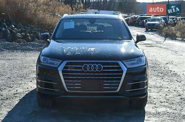 Внедорожник / Кроссовер Audi Q7 2018 в 