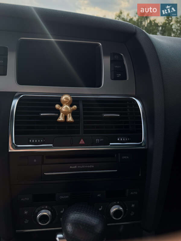 Внедорожник / Кроссовер Audi Q7 2011 в Сумах