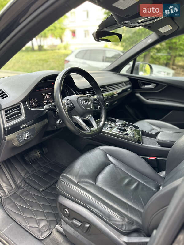 Внедорожник / Кроссовер Audi Q7 2017 в Тернополе