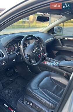 Внедорожник / Кроссовер Audi Q7 2014 в 