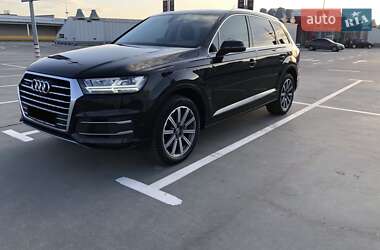 Внедорожник / Кроссовер Audi Q7 2019 в 