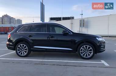 Внедорожник / Кроссовер Audi Q7 2019 в 