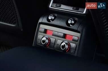 Внедорожник / Кроссовер Audi Q7 2012 в 