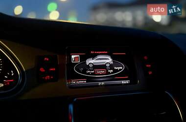 Внедорожник / Кроссовер Audi Q7 2012 в 