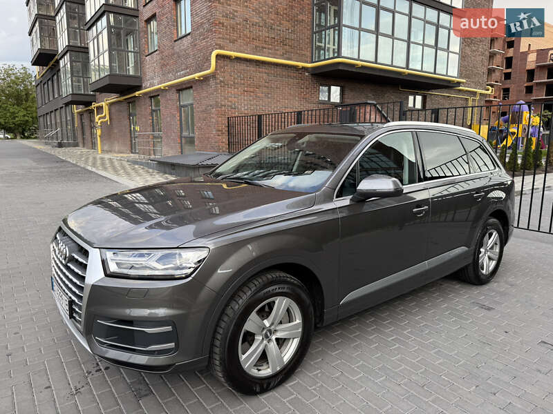 Позашляховик / Кросовер Audi Q7 2018 в Києві