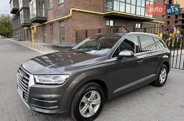 Внедорожник / Кроссовер Audi Q7 2018 в 
