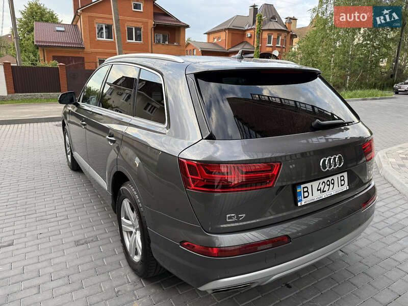 Позашляховик / Кросовер Audi Q7 2018 в Києві