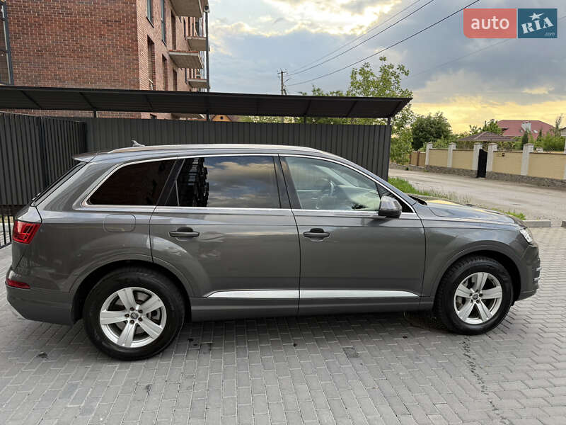Позашляховик / Кросовер Audi Q7 2018 в Києві