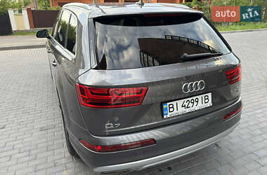 Внедорожник / Кроссовер Audi Q7 2018 в 