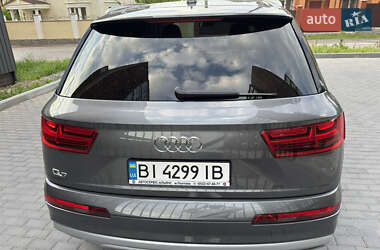 Внедорожник / Кроссовер Audi Q7 2018 в 