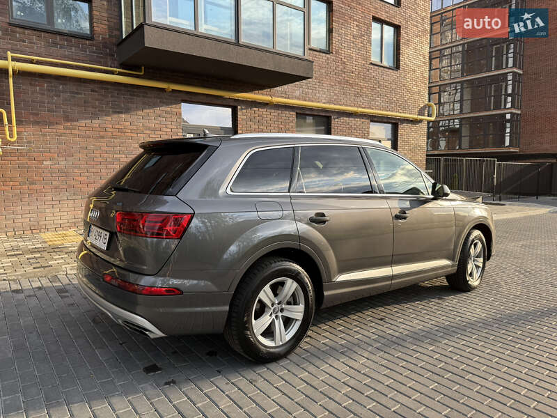 Позашляховик / Кросовер Audi Q7 2018 в Києві