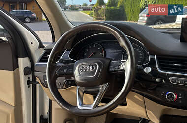 Внедорожник / Кроссовер Audi Q7 2017 в 