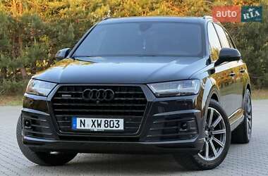 Внедорожник / Кроссовер Audi Q7 2017 в 