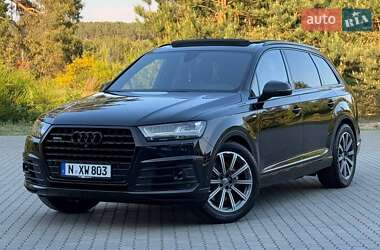 Внедорожник / Кроссовер Audi Q7 2017 в 