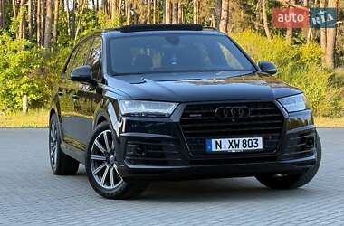 Внедорожник / Кроссовер Audi Q7 2017 в 