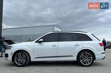 Внедорожник / Кроссовер Audi Q7 2017 в 