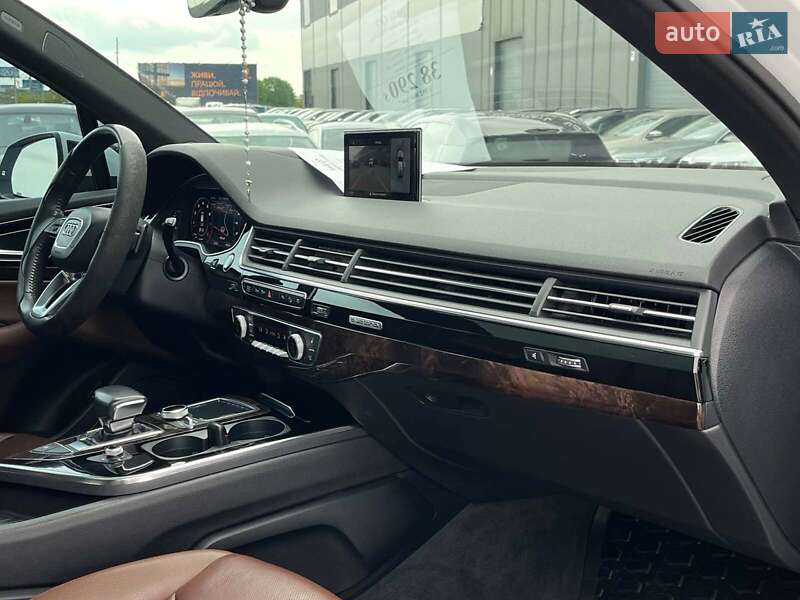 Внедорожник / Кроссовер Audi Q7 2017 в Львове