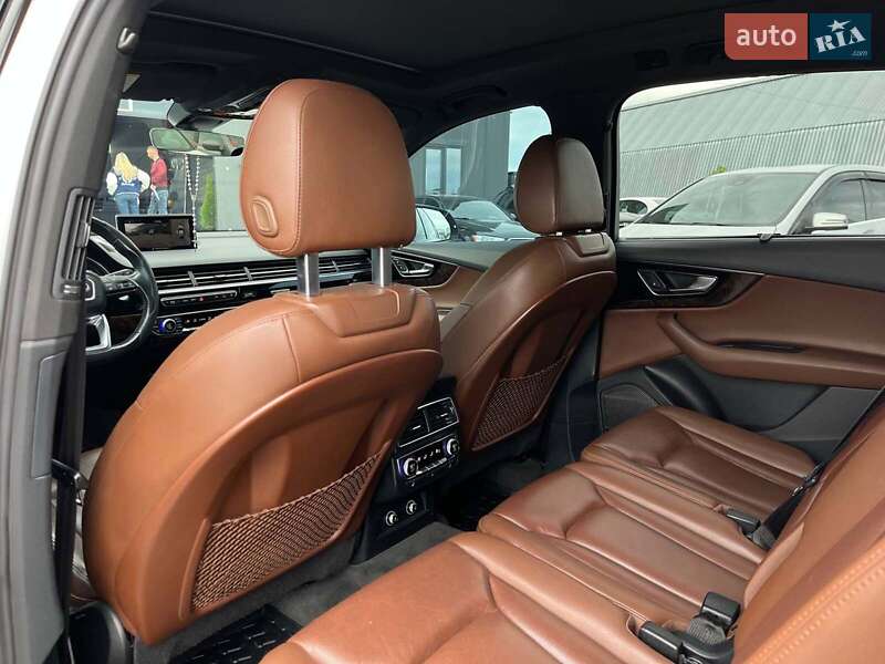 Внедорожник / Кроссовер Audi Q7 2017 в Львове