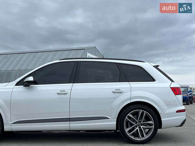 Внедорожник / Кроссовер Audi Q7 2017 в Львове