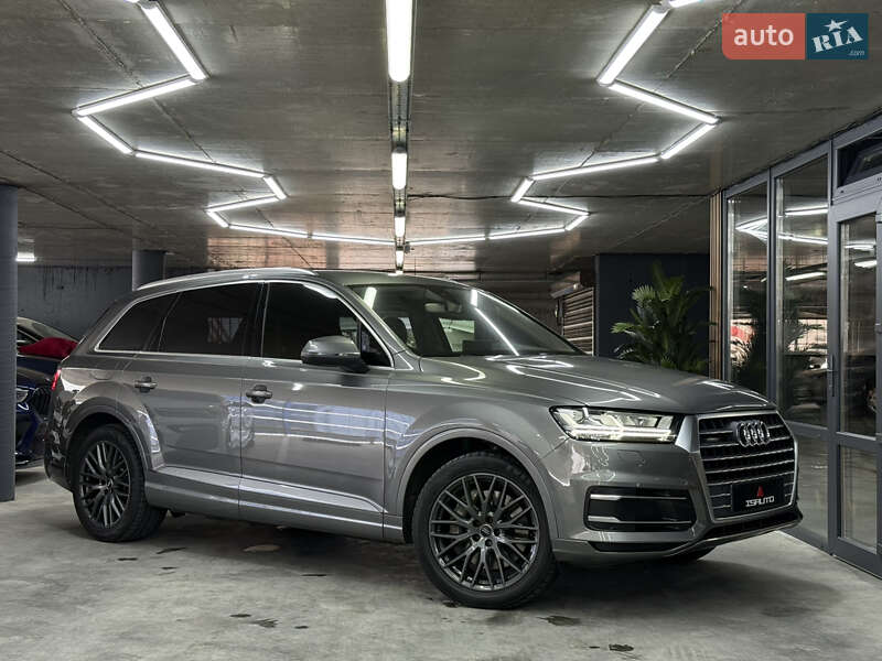 Внедорожник / Кроссовер Audi Q7 2015 в Одессе