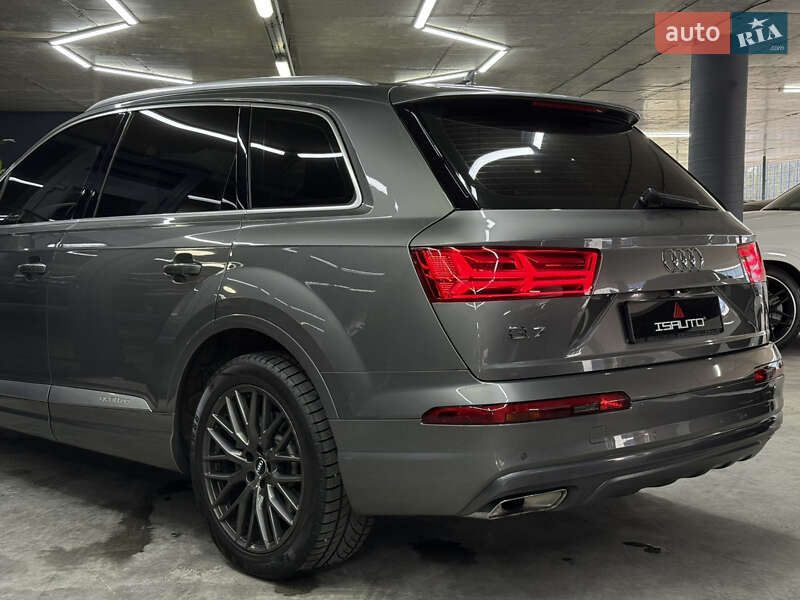 Внедорожник / Кроссовер Audi Q7 2015 в Одессе