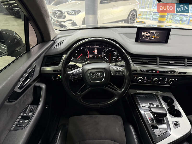 Внедорожник / Кроссовер Audi Q7 2015 в Одессе