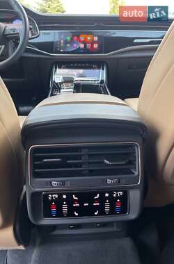 Позашляховик / Кросовер Audi Q7 2020 в 