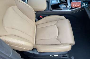 Позашляховик / Кросовер Audi Q7 2020 в 