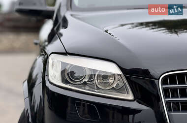 Внедорожник / Кроссовер Audi Q7 2007 в 