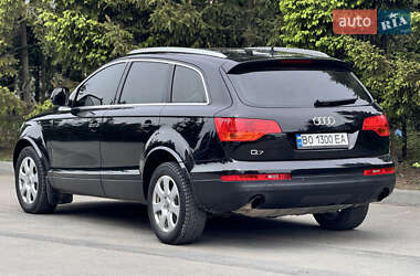 Внедорожник / Кроссовер Audi Q7 2007 в 