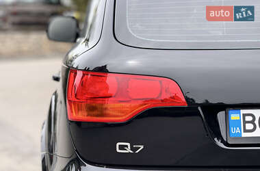 Внедорожник / Кроссовер Audi Q7 2007 в 