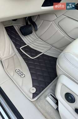 Внедорожник / Кроссовер Audi Q7 2017 в 